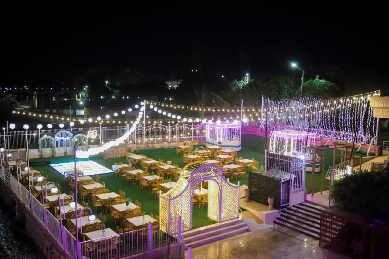 Hotel Ship Queen Isis Elminya Menia Exterior foto