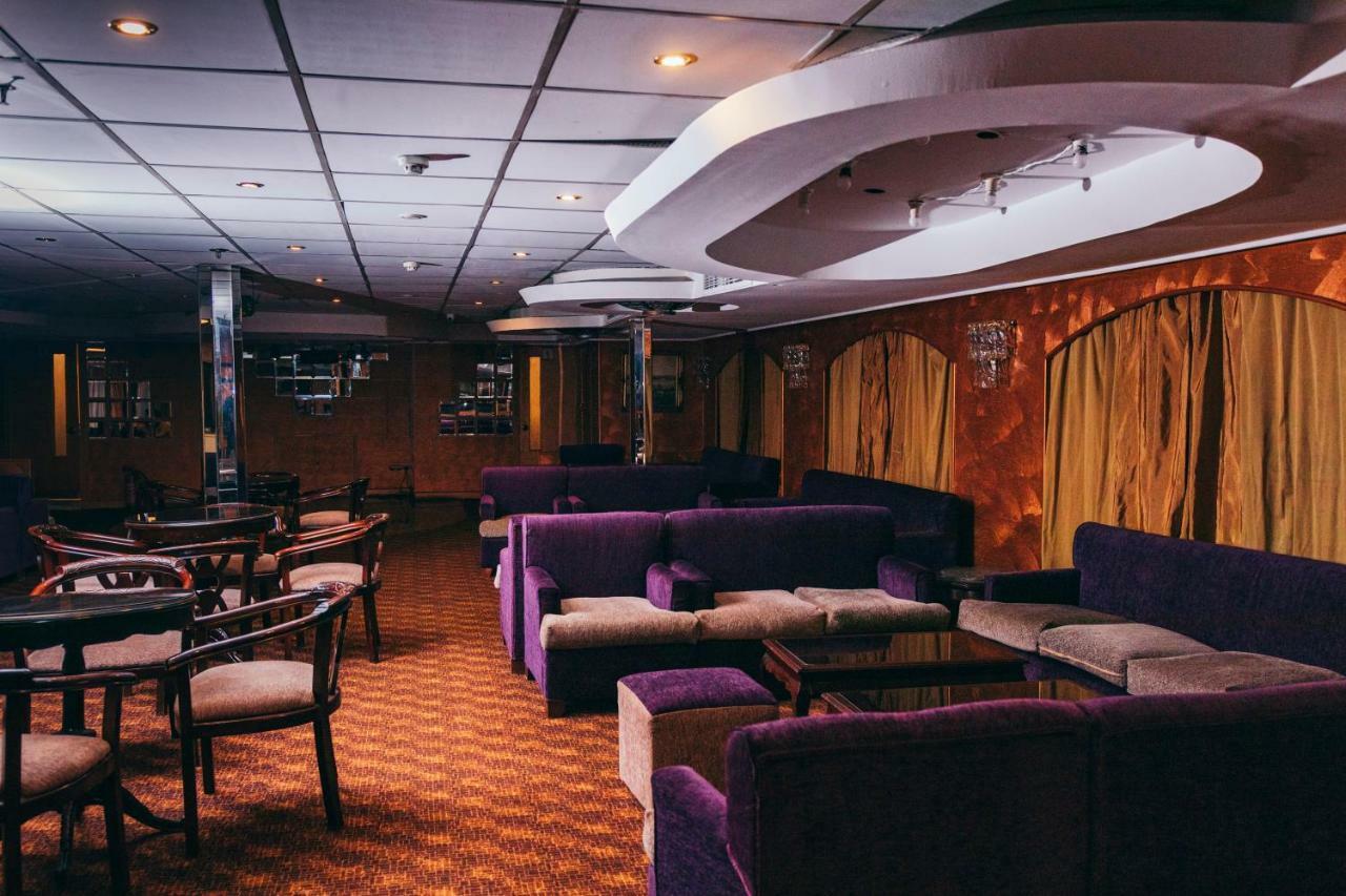 Hotel Ship Queen Isis Elminya Menia Exterior foto